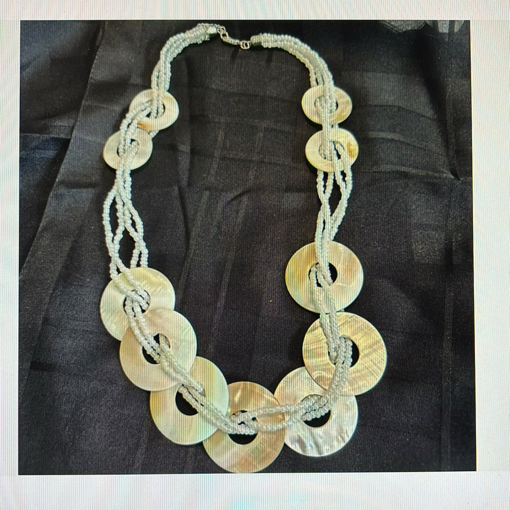 Preowned Ladies Abalone Mother Of Pearl White  Beige 24 3 Strand Bead Necklace